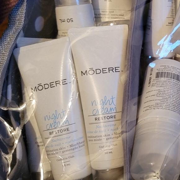 🚨3 for $115🚨 Assortment of Face Cream - Picture 3 of 4